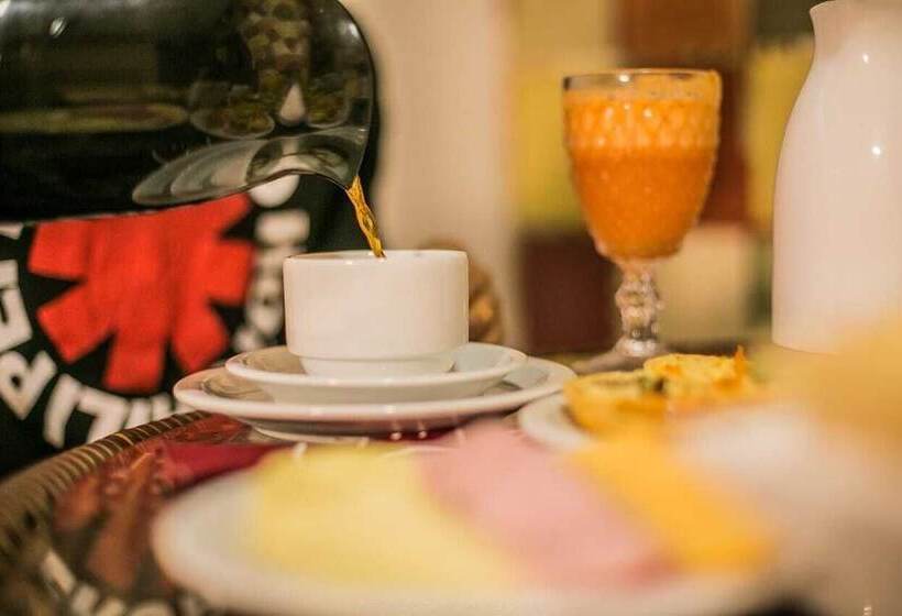 Bed and Breakfast Pousada Martins E Cia