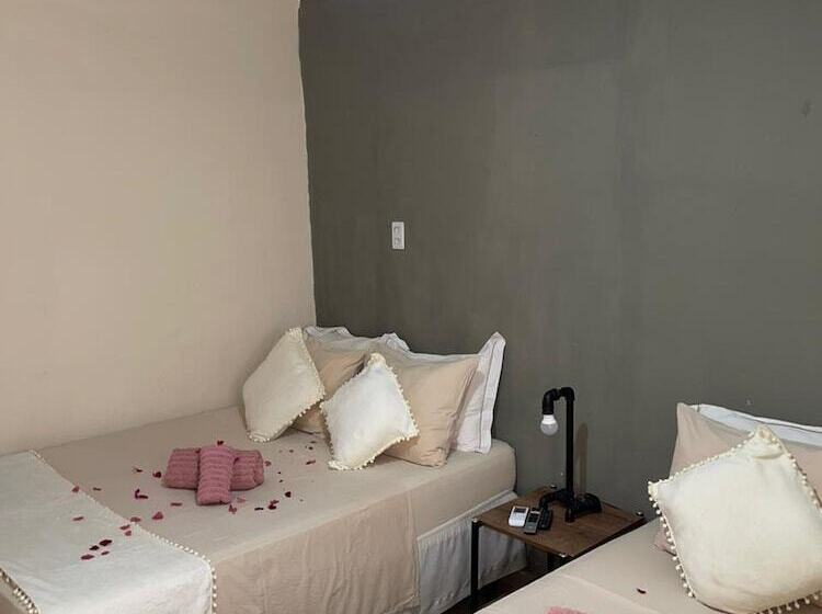 Bed and Breakfast Pousada Martins E Cia