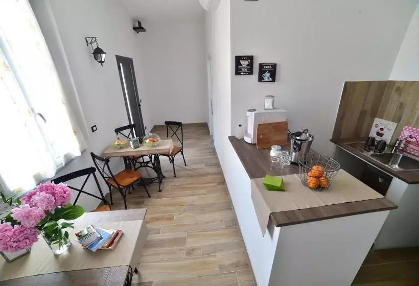 Aamiaismajoitus (B&B) Suite Varigotti