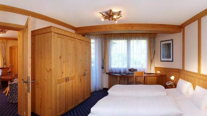 هتل Alpenhof Kristall