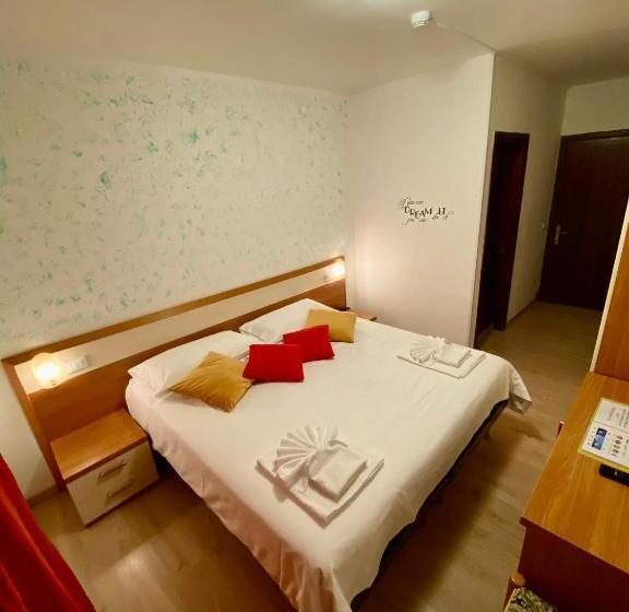 בית מלון כפרי B&b Lorenzini Ski