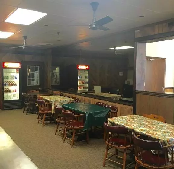 Hotelli Budgetel Inn & Suites