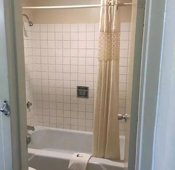 Hotelli Budgetel Inn & Suites