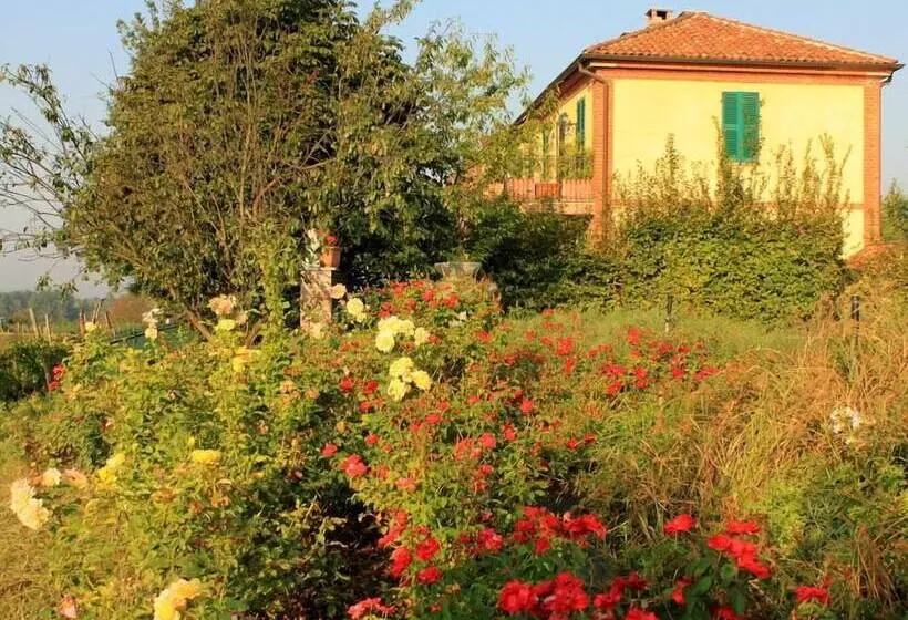 هتل Cascina Desderi