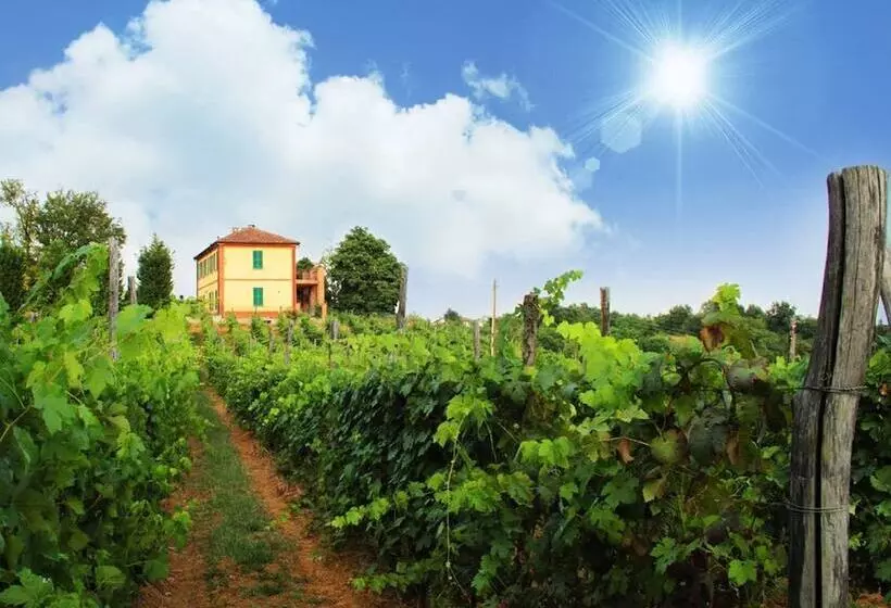 هتل Cascina Desderi