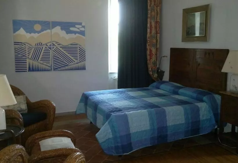 هتل Cascina Desderi