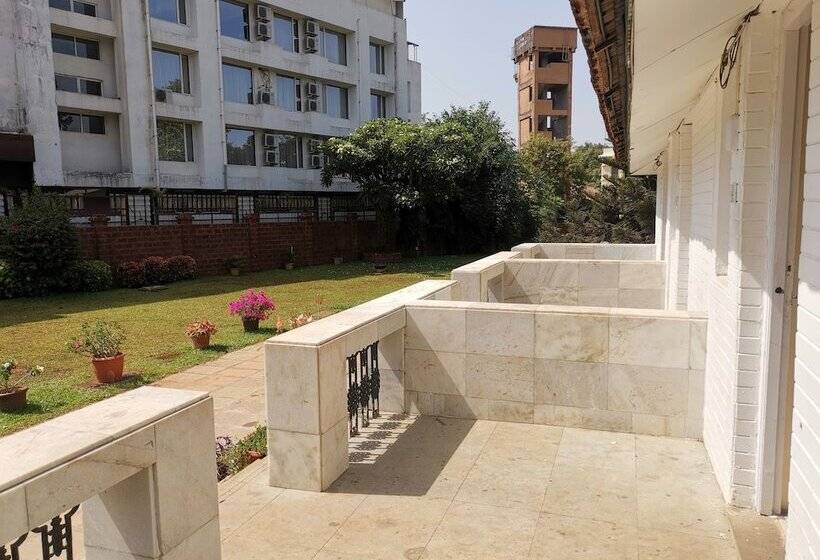 Hotel The Blue Lagoon Resort