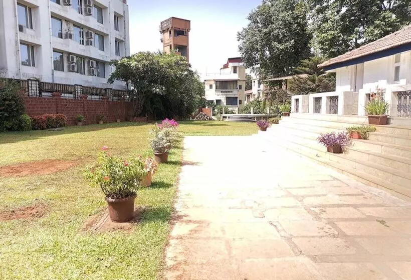 Hotelli The Blue Lagoon Resort