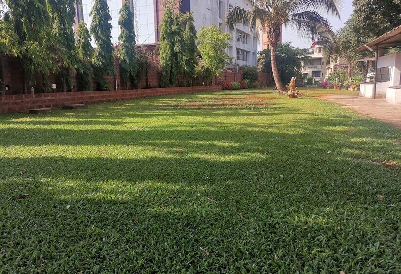 Hotel The Blue Lagoon Resort