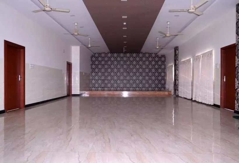 ホテル Rajmahal