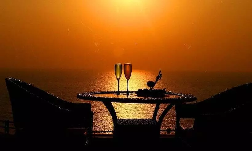 Kohinoor Samudra Beach Resort