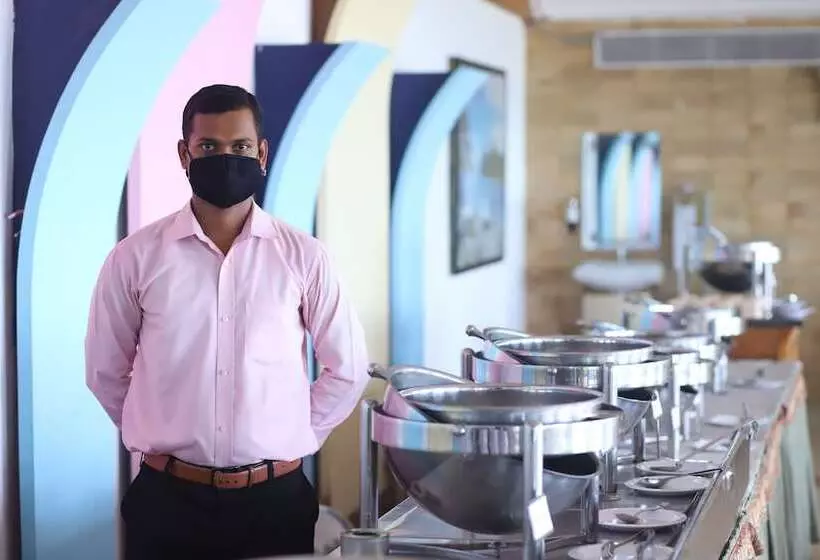 Kohinoor Samudra Beach Resort