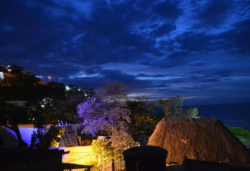 هاستل Hostal Dumbira