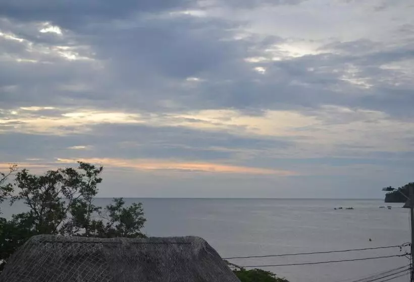 ユースホステル Hostal Dumbira