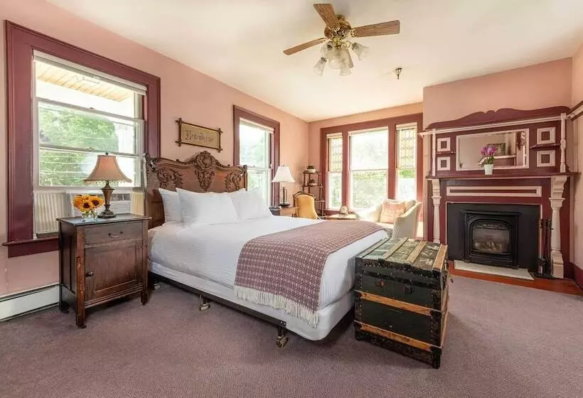 Aamiaismajoitus (B&B) Old Stagecoach Inn