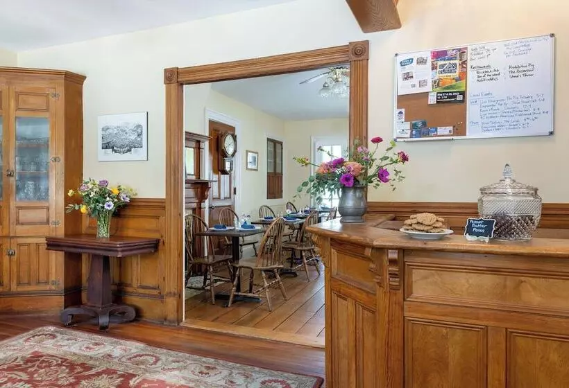 Aamiaismajoitus (B&B) Old Stagecoach Inn