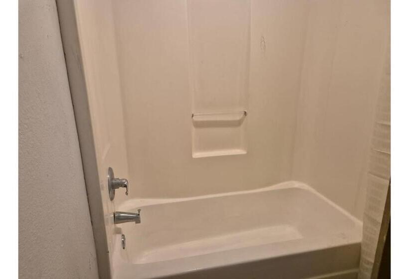 فندق Fairbridge Inn Express Rome