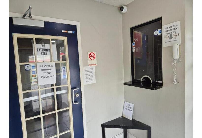 فندق Fairbridge Inn Express Rome