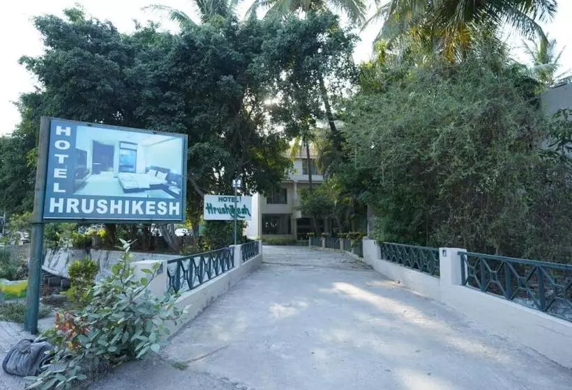 ホテル Hrushikesh