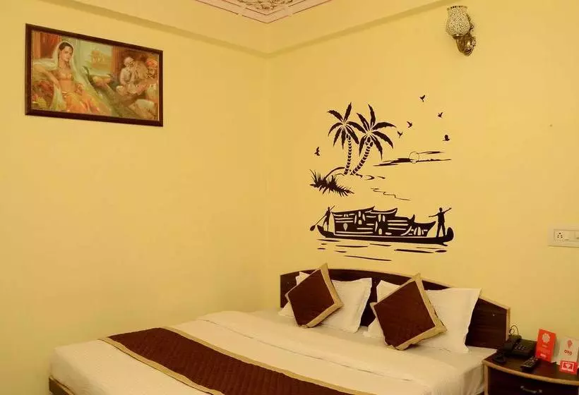 ホテル Oyo Room Nims Kukas