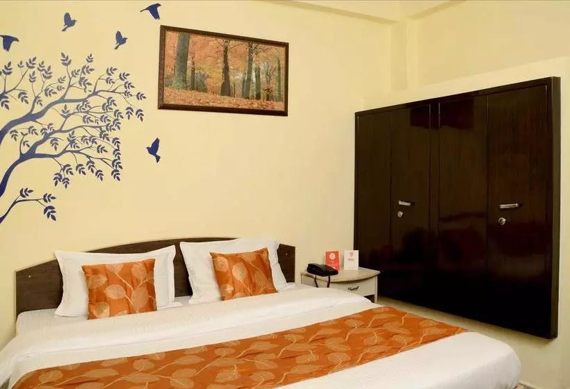 ホテル Oyo Room Nims Kukas