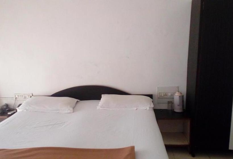 Szálloda Rajdhani Resort Lonavala