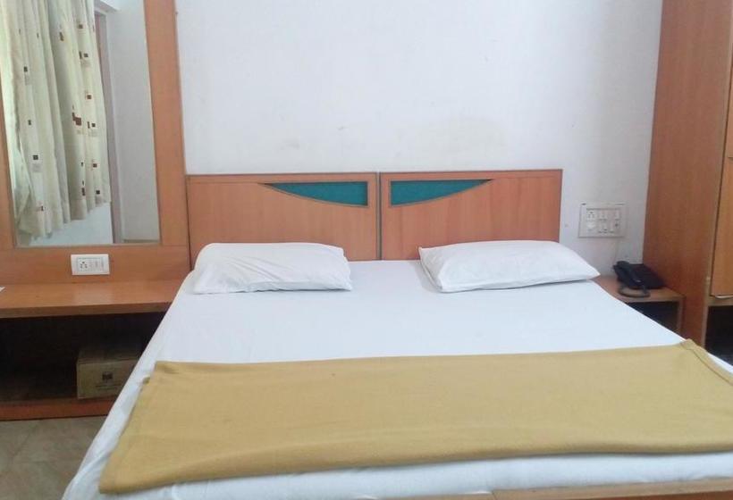 Szálloda Rajdhani Resort Lonavala