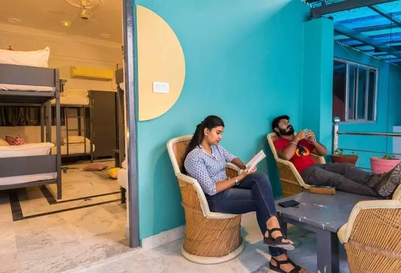 ユースホステル Zostel Pushkar