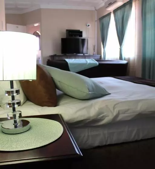 تختخواب و صبحانه El Gran Chaparral Guest House