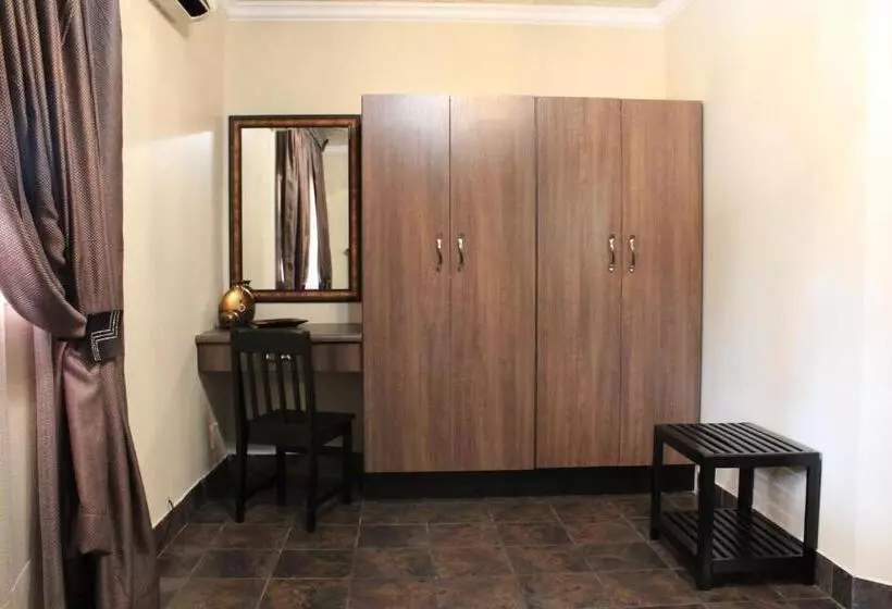 تختخواب و صبحانه El Gran Chaparral Guest House