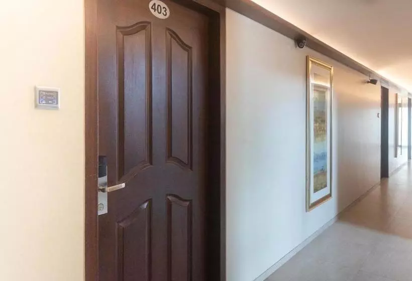 ホテル Oyo Premium Nh 8 Dahisar Mumbai