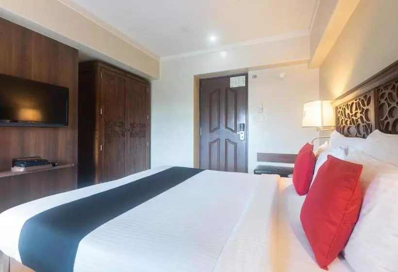 ホテル Oyo Premium Nh 8 Dahisar Mumbai