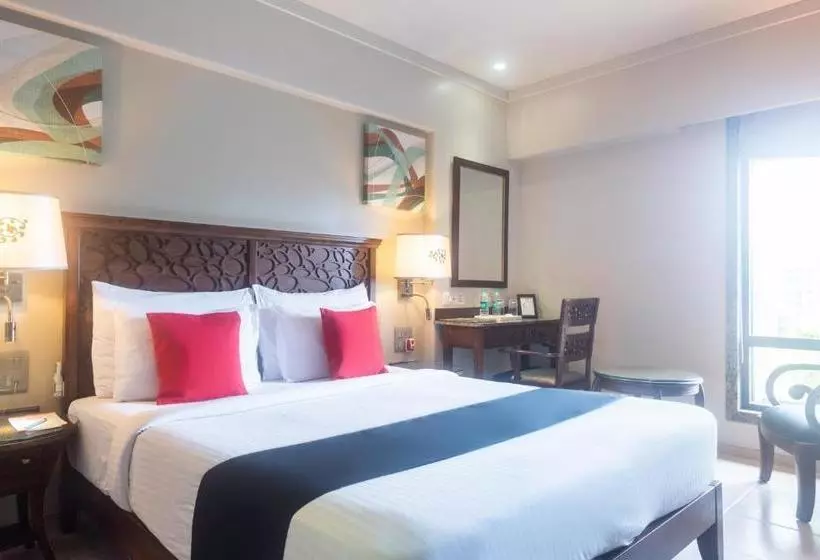 ホテル Oyo Premium Nh 8 Dahisar Mumbai