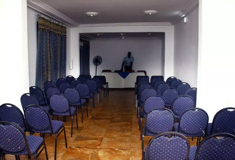 هتل Stadium