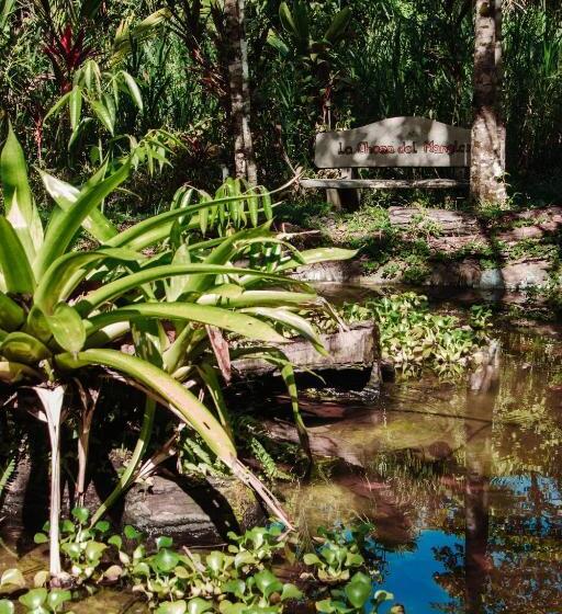 La Palapa Hut Nature Hostel