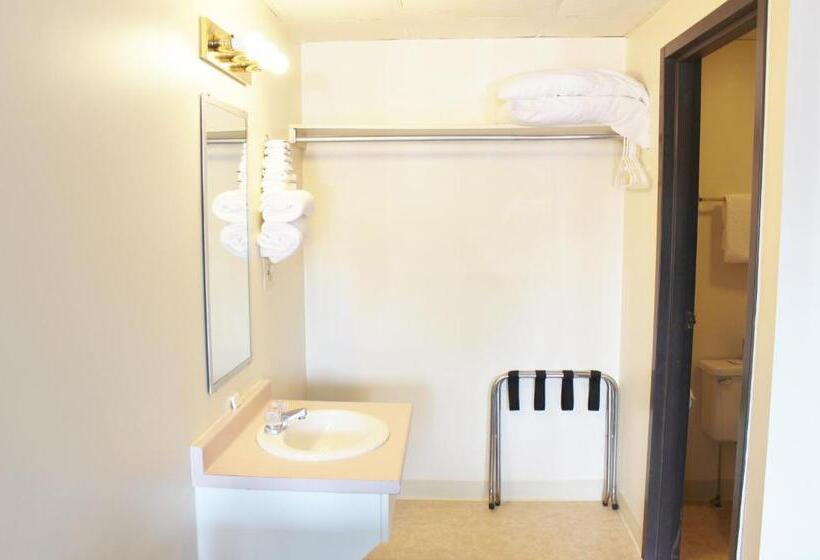 מוטל Otter Creek Inn