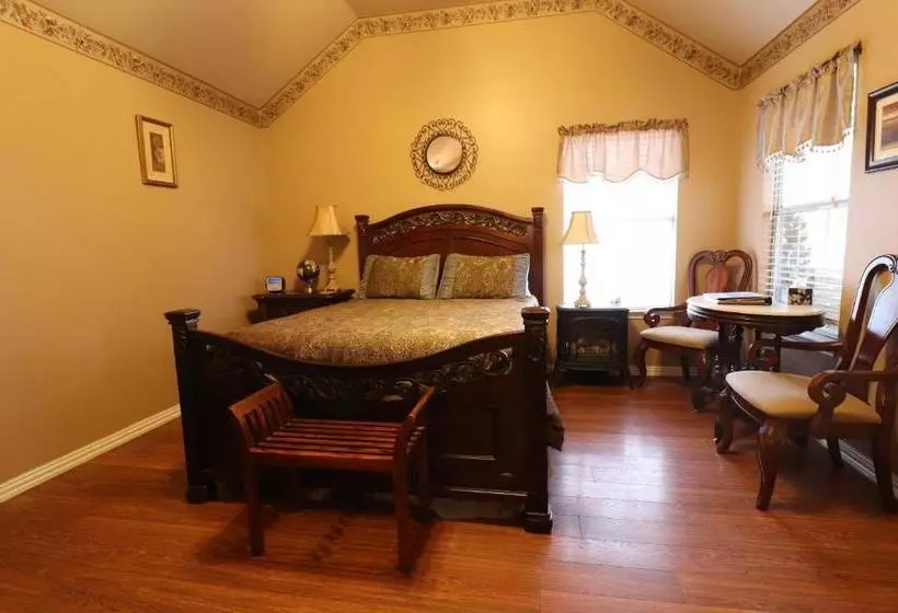 Pomegranate House & Cottages B&b