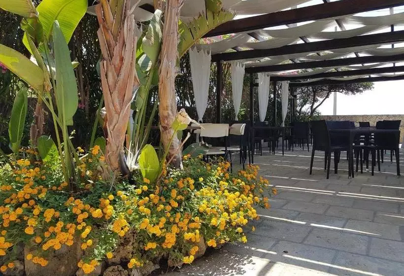 Aamiaismajoitus (B&B) La Giara Resort