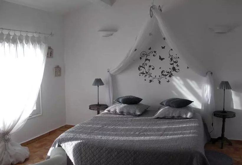 ベッドアンドブレックファースト Le Mas Du Centaure