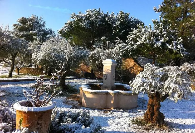 ベッドアンドブレックファースト Le Mas Du Centaure