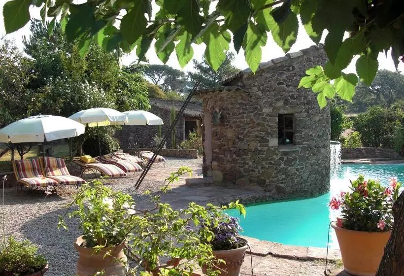 ベッドアンドブレックファースト Le Mas Du Centaure