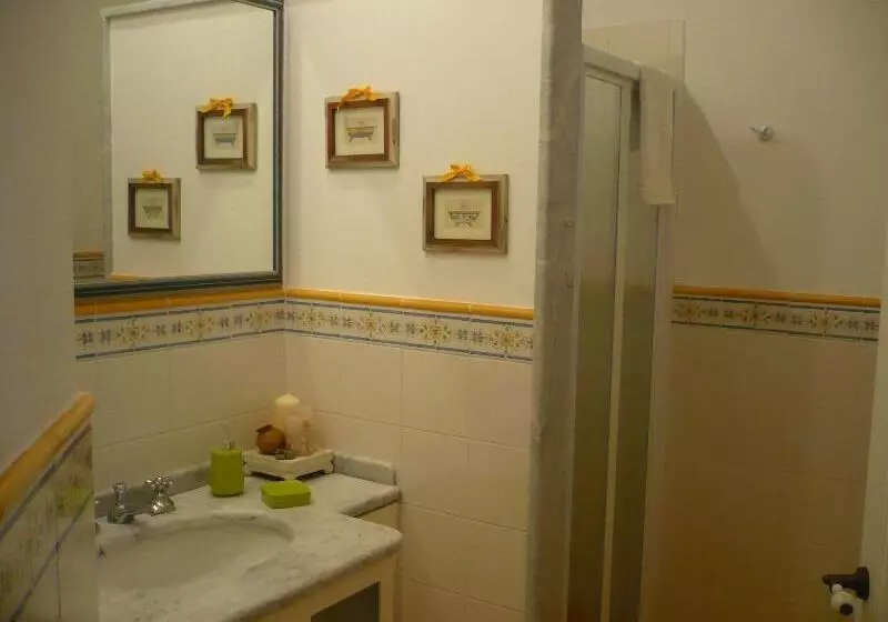 تختخواب و صبحانه Molo Di Levante Rent Apartment