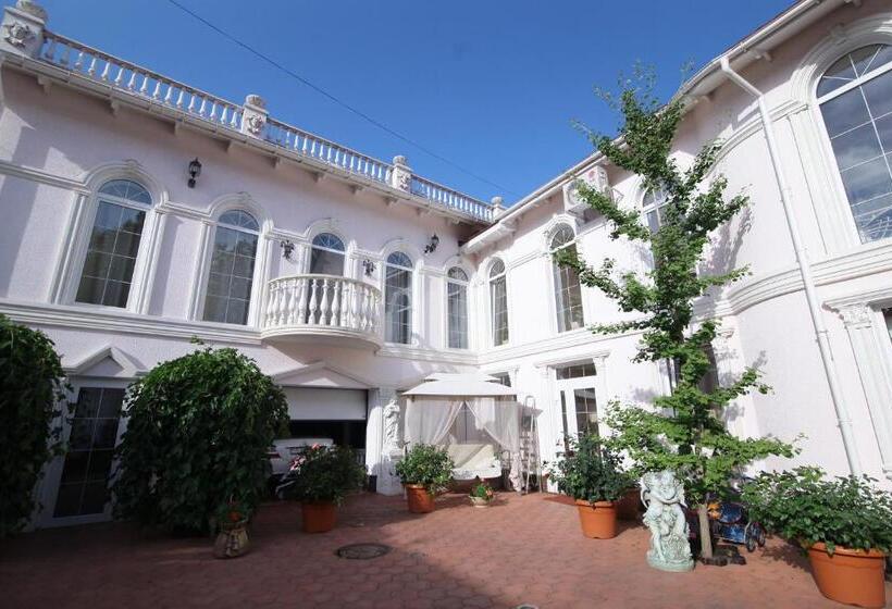 בית מלון כפרי Korall