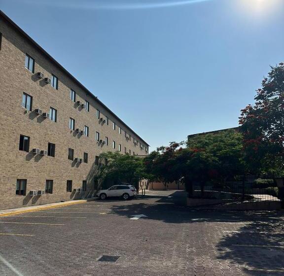 هتل Oliver Inn   Business Class