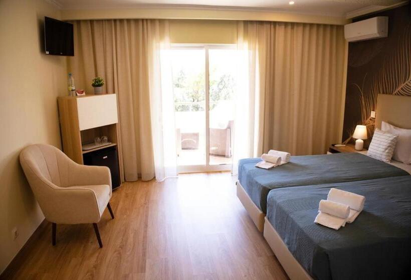 Отель Rural Rocha Da Gralheira