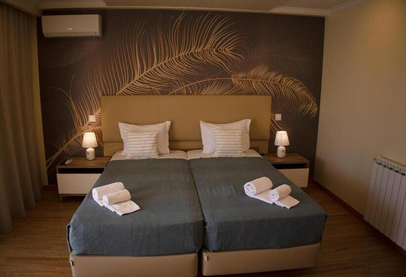 Отель Rural Rocha Da Gralheira