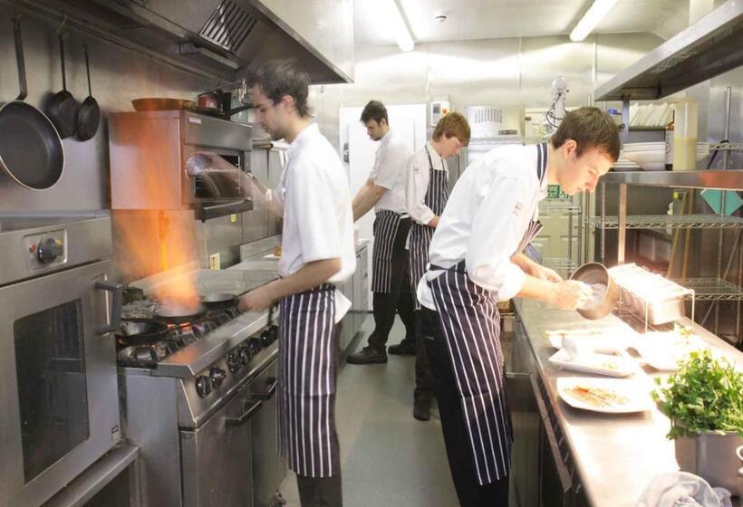 בית מלון כפרי The Oyster Smack