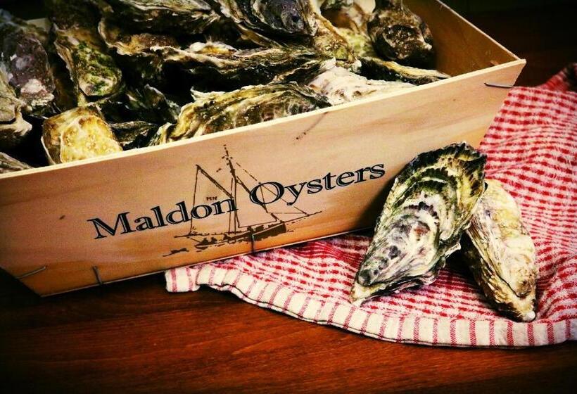 בית מלון כפרי The Oyster Smack