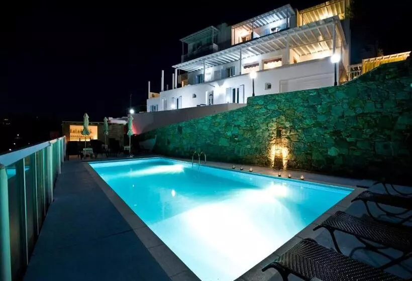 هتل Vana Holidays