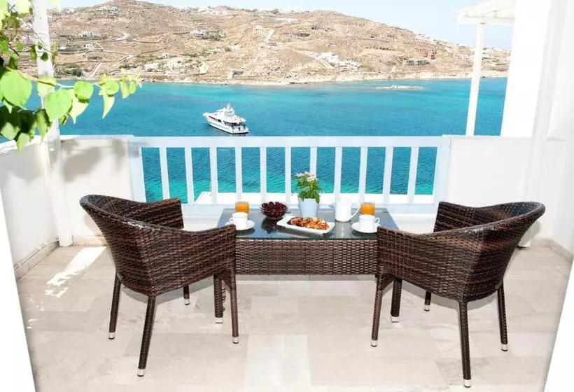 هتل Vana Holidays